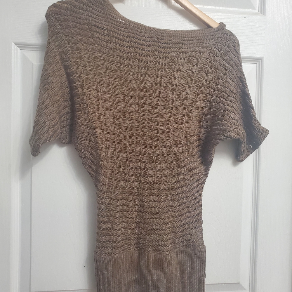 Streetwear Society - Off-the-Shoulder Brown Sweater - SIZE M